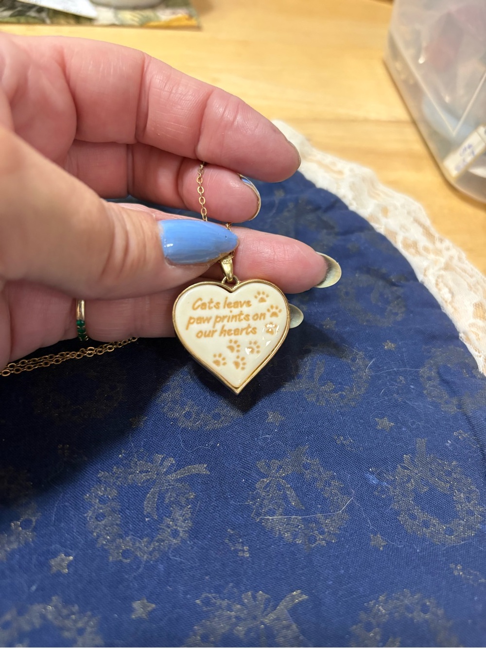 Bradford Exchange Pawprints on my Heart Pendant - Picture 2 of 3